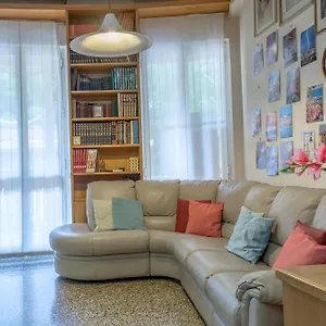 Casa A Due Passi Stazione E Centro , Genova Italia
